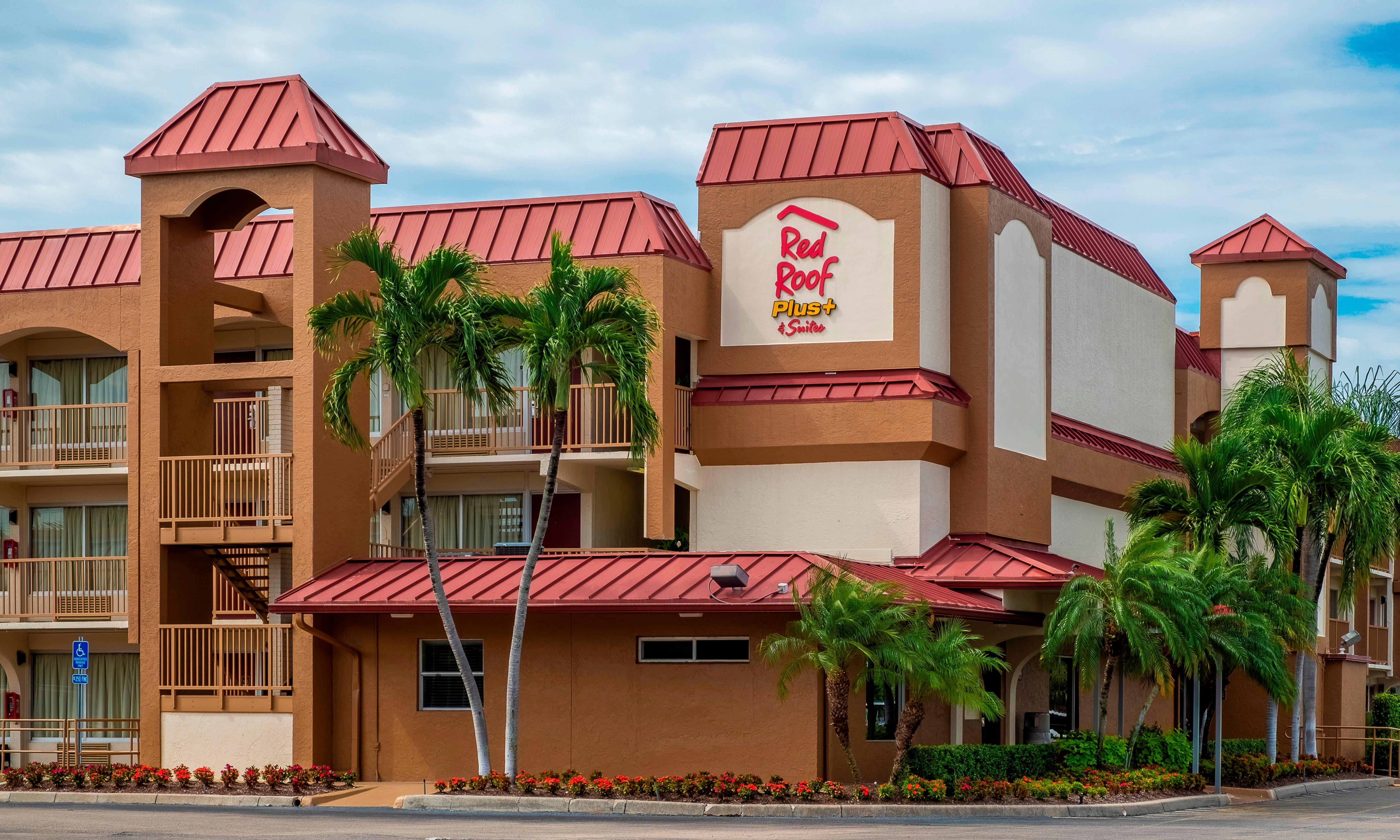 Red Roof Inn Plus+ & Suites Naples Downtown-5Th Ave S Exterior foto