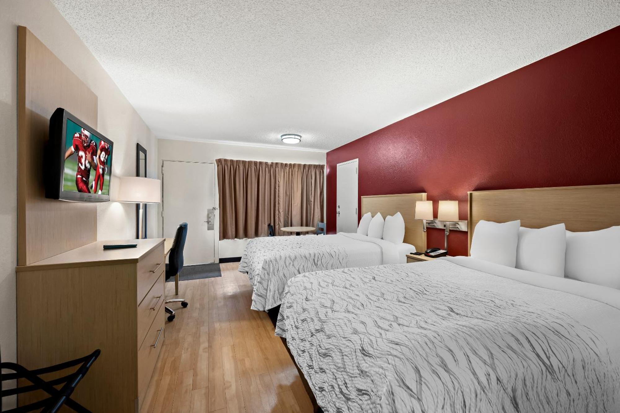 Red Roof Inn Plus+ & Suites Naples Downtown-5Th Ave S Exterior foto